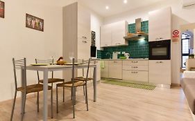 BDC - Coliseum Apartment
